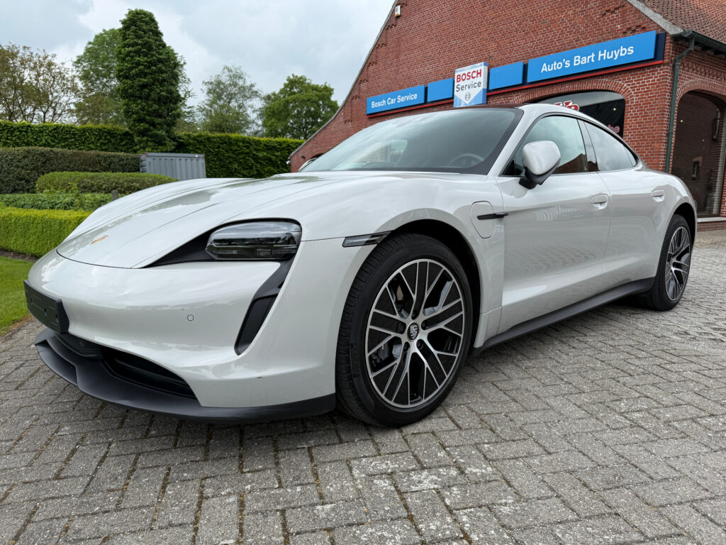 Porsche Taycan 93.4 kWh FACELIFT – ACC / PORSCHE ENTRY / PANO / TURBO AERO / COMFORTSTOELEN / …